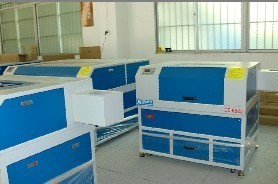 供應(yīng)布料/皮革專用雙頭切割雕刻機(jī) 提升生產(chǎn)效率的智能化解決方案